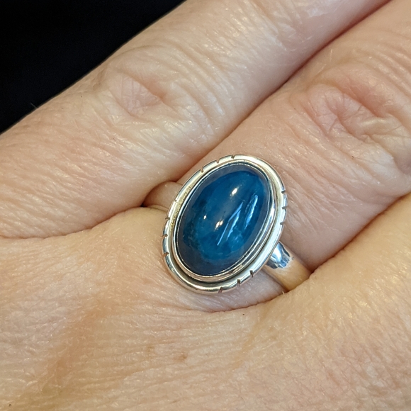 Natural Blue Apatite, 925 Silver Ring, Size 8.5 - Picture 9 of 9